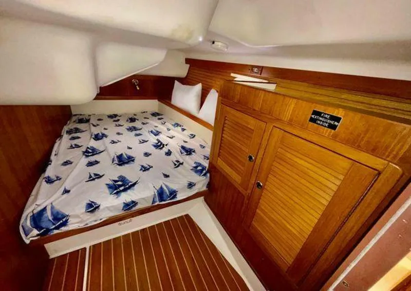 Slide: The Image of Catalina 390 2001 - 5353060