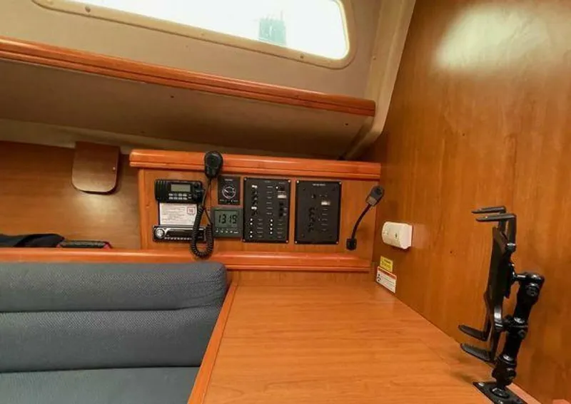 Slide: The Image of Hunter 33 2008 - 5353263