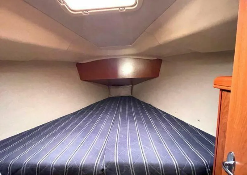 Slide: The Image of Hunter 33 2008 - 5353268