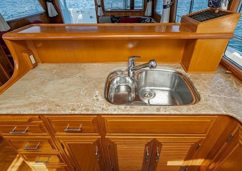 Slide: The Image of Ocean Alexander 450 Classico Sedan 2001 - 5353534