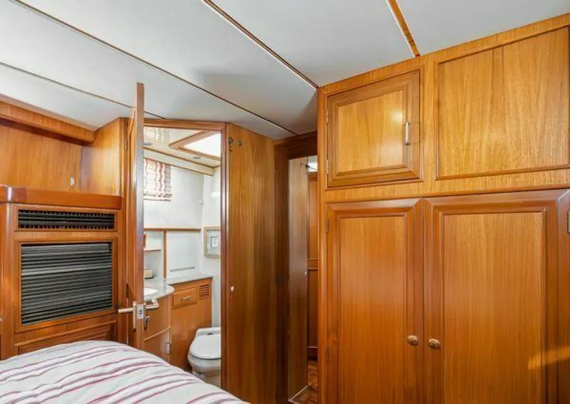 Slide: The Image of Ocean Alexander 450 Classico Sedan 2001 - 5353539