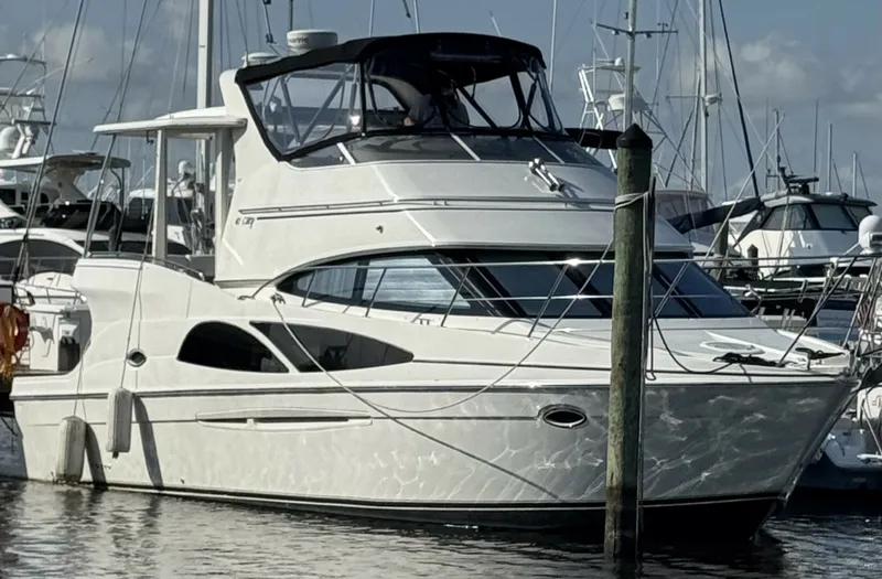 The Image of Carver Yachts 41 2005 - 5353839