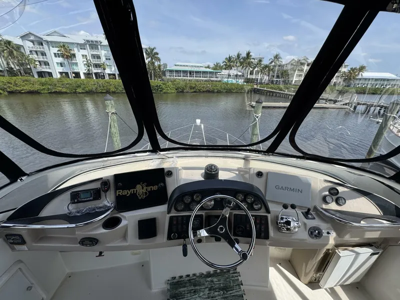 Slide: The Image of Carver Yachts 41 2005 - 5353886