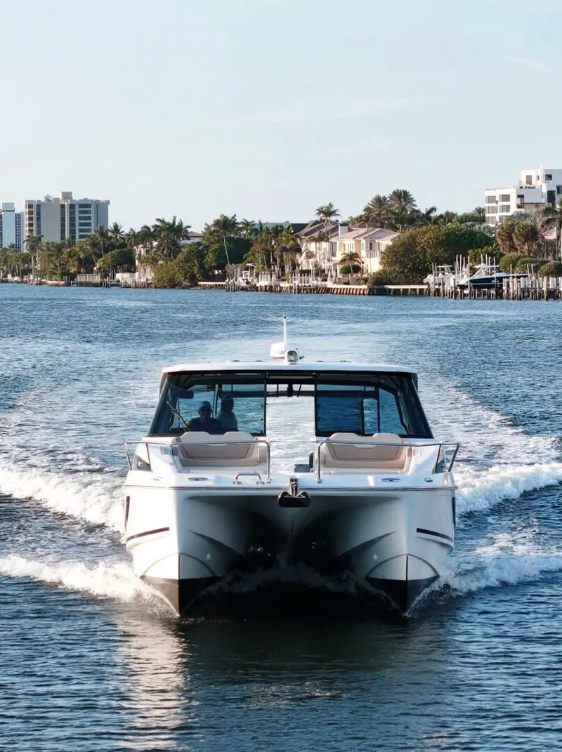 Slide: The Image of Aquila 36 Hydro Foil 2020 - 5354254