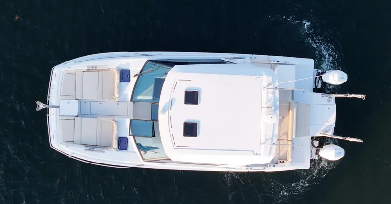 Slide: The Image of Aquila 36 Hydro Foil 2020 - 5354256