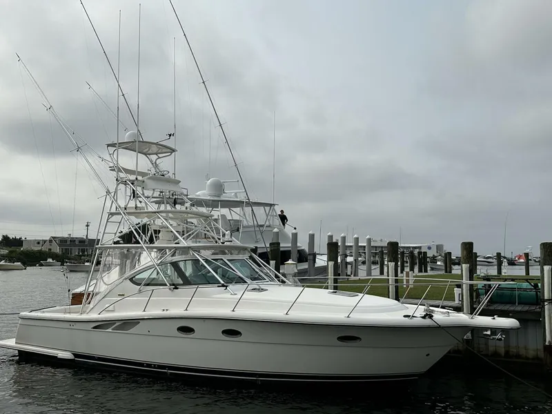 Slide: The Image of Tiara 3800 Open 2001 - 5354450