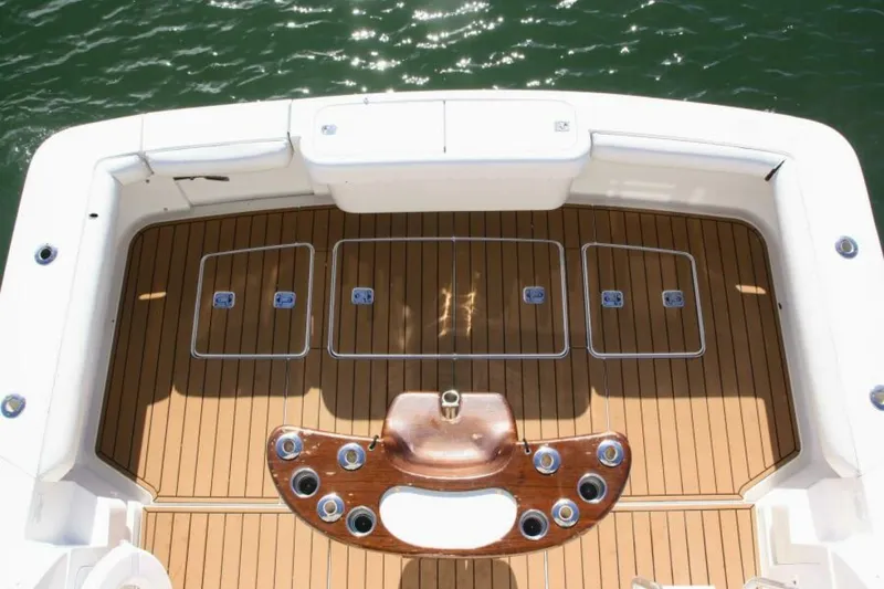Slide: The Image of Bertram 39 Lineage- Cockpit 2003 Bertram 390 Convertible Lineage - 5355616