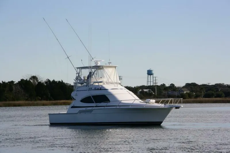 Slide: The Image of Bertram 39 Lineage- Profile 2003 Bertram 390 Convertible Lineage - 5355609