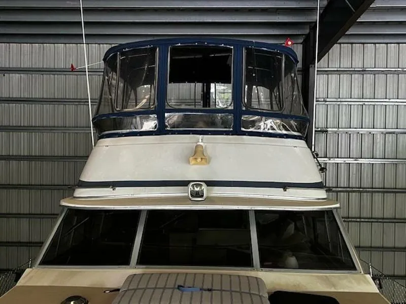 Slide: The Image of Bayliner 3870 Motoryacht with Flybridge 1985 - 5360217