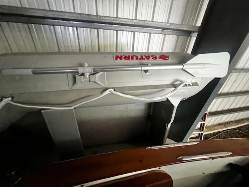 Slide: The Image of Bayliner 3870 Motoryacht with Flybridge 1985 - 5360197