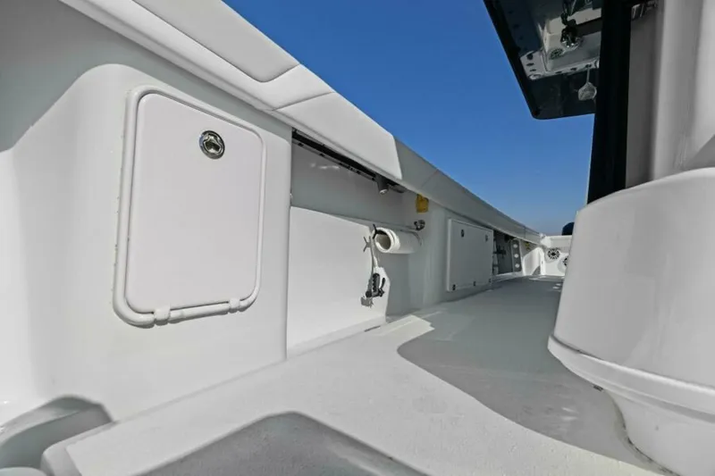 Slide: The Image of 2021 Yellowfin 39 Center Console - 5356561