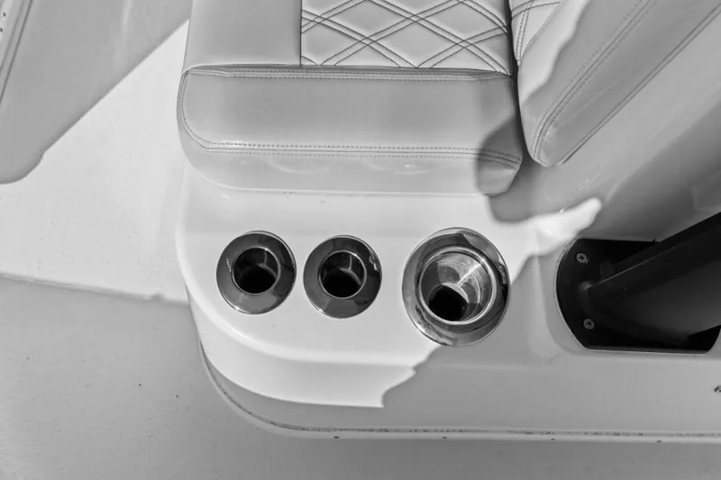 Slide: The Image of 2021 Yellowfin 39 Center Console - 5356565