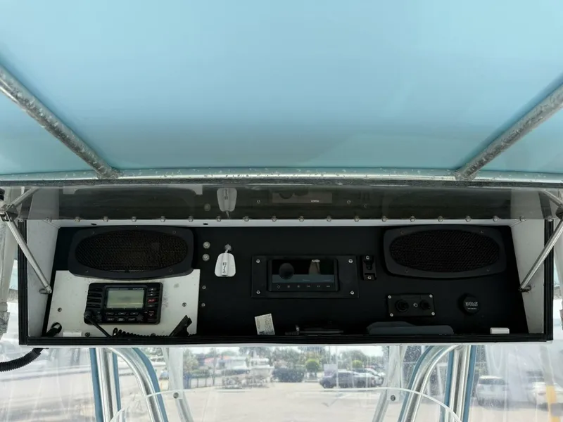 Slide: The Image of Ocean Master 27 - Helm Electronics 1997 Ocean Master 27' - 5357208