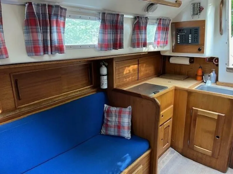 Slide: The Image of Main Salon W Galley - 5505190