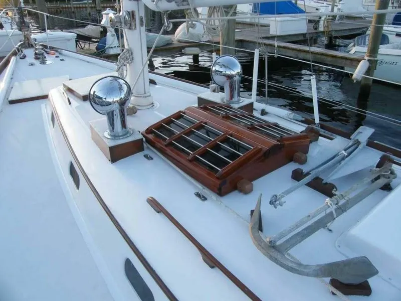 Slide: The Image of Hinckley Yachts Bermuda 40 Yawl 1968 - 5357652