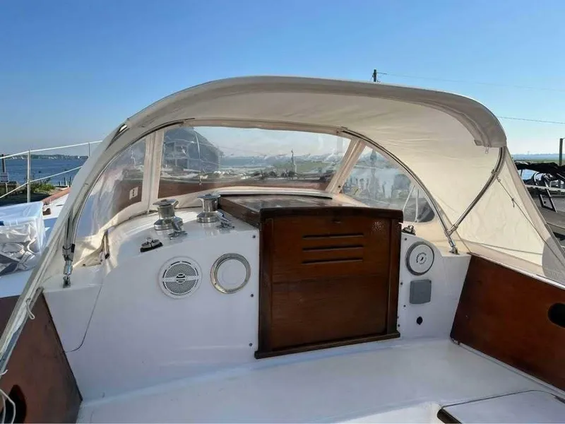 Slide: The Image of Hinckley Yachts Bermuda 40 Yawl 1968 - 5357654