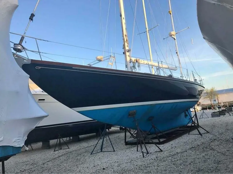 Slide: The Image of Hinckley Yachts Bermuda 40 Yawl 1968 - 5357650