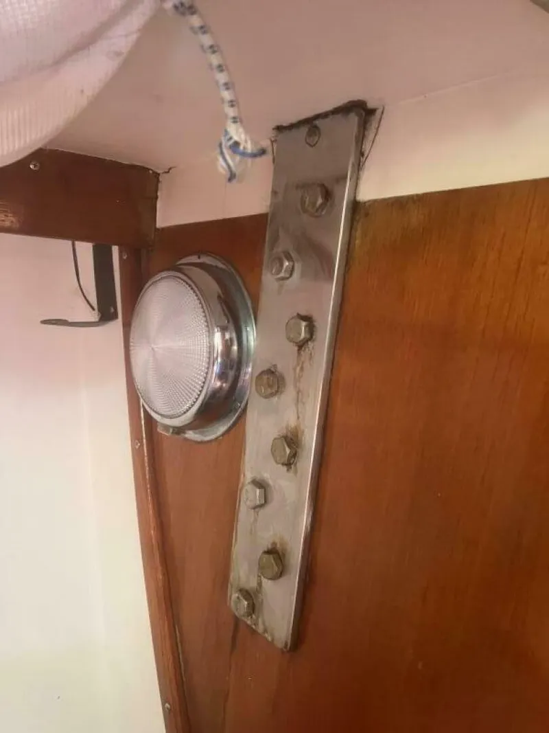 Slide: The Image of Chain Plate Port Side  - 5357856