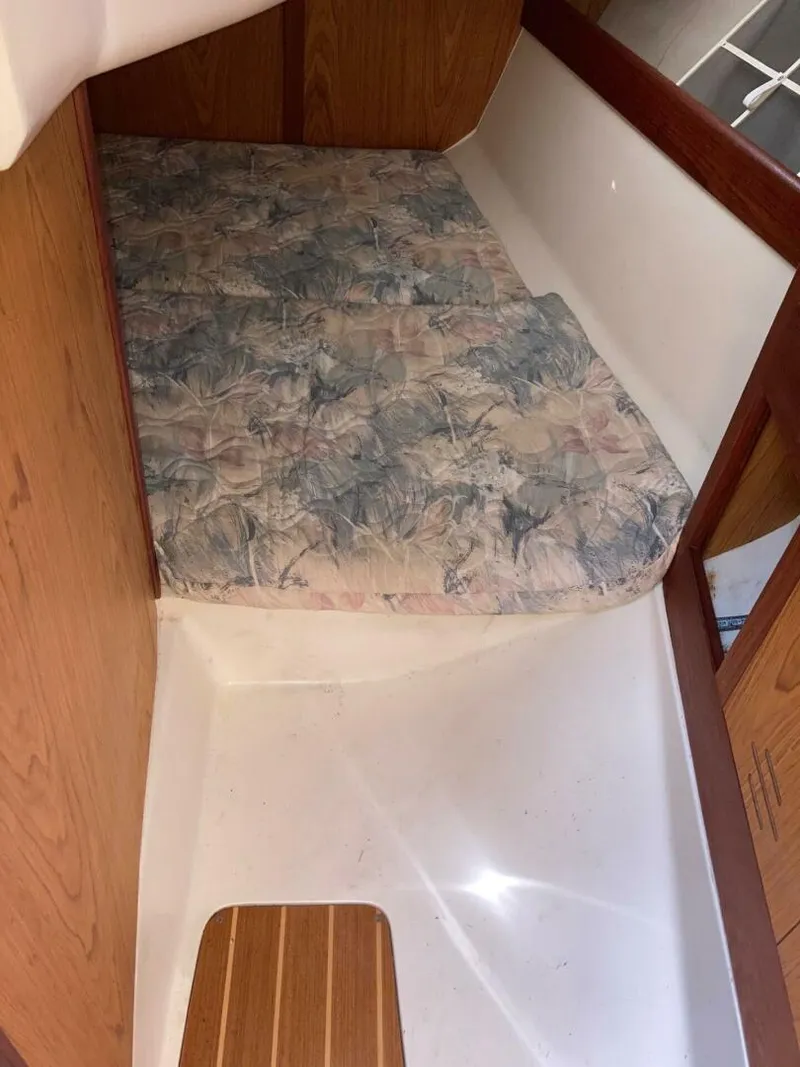 Slide: The Image of Hunter 320 2000 - 5360543