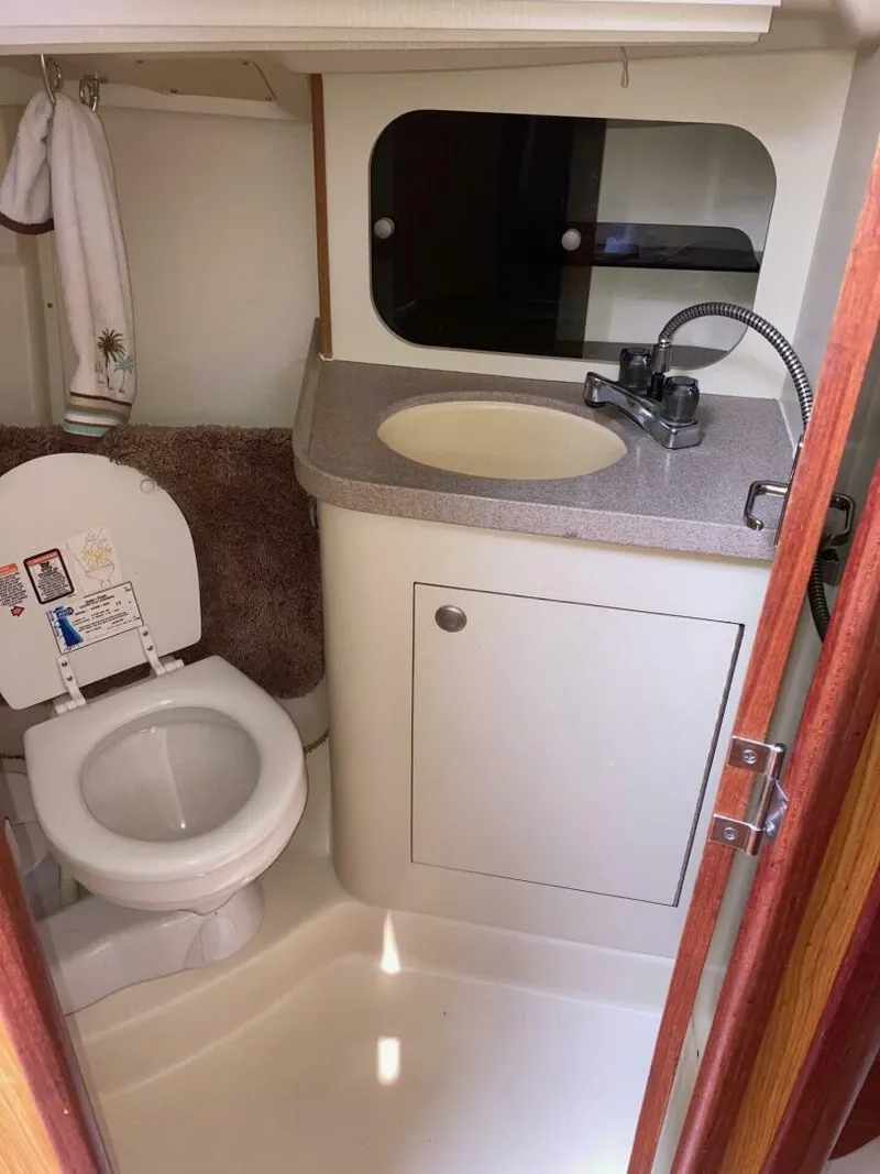 Slide: The Image of Hunter 320 2000 - 5360549