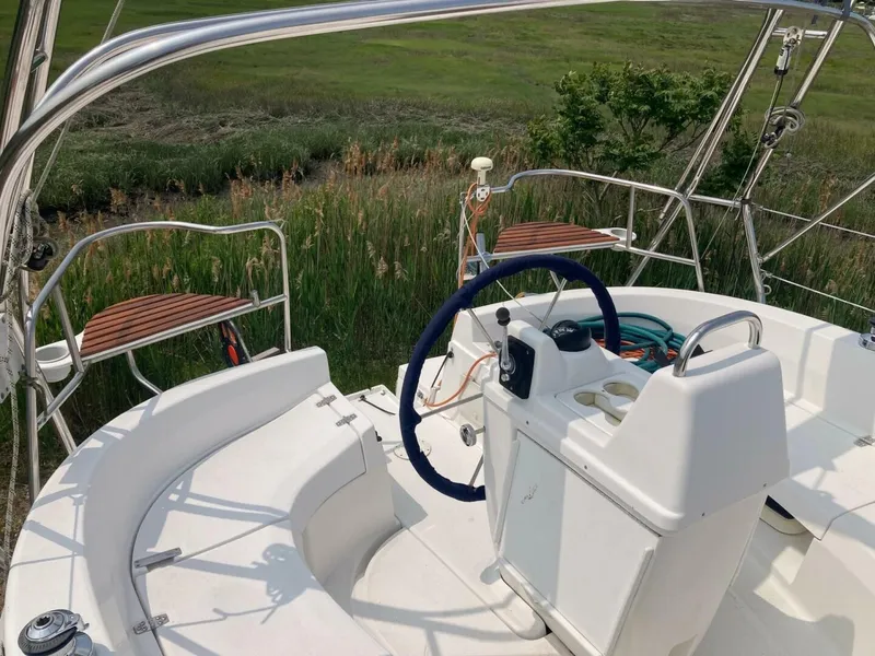 Slide: The Image of Hunter 320 2000 - 5360539