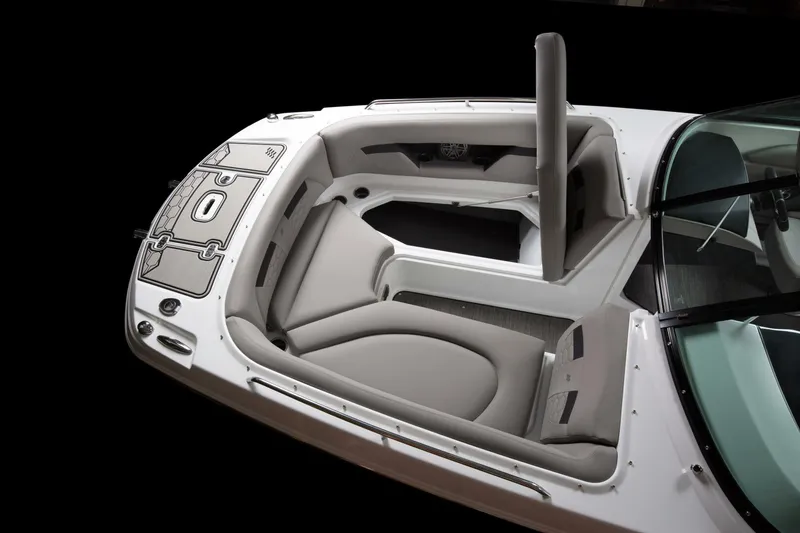 Slide: The Image of Four Winns HD8 2026 - 5358426