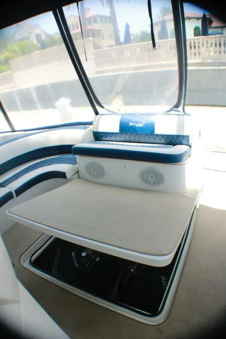 Slide: The Image of Cruisers 3672 Express 2002 - 5379862