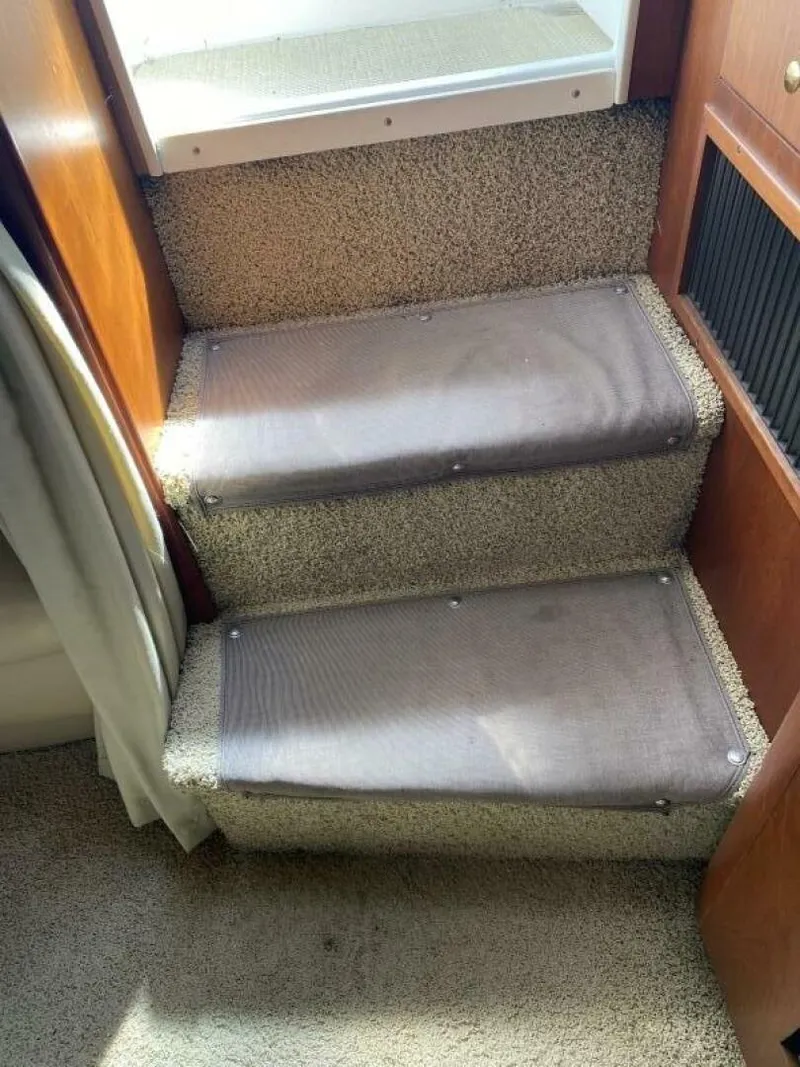 Slide: The Image of Cruisers 3672 Express 2002 - 5360125