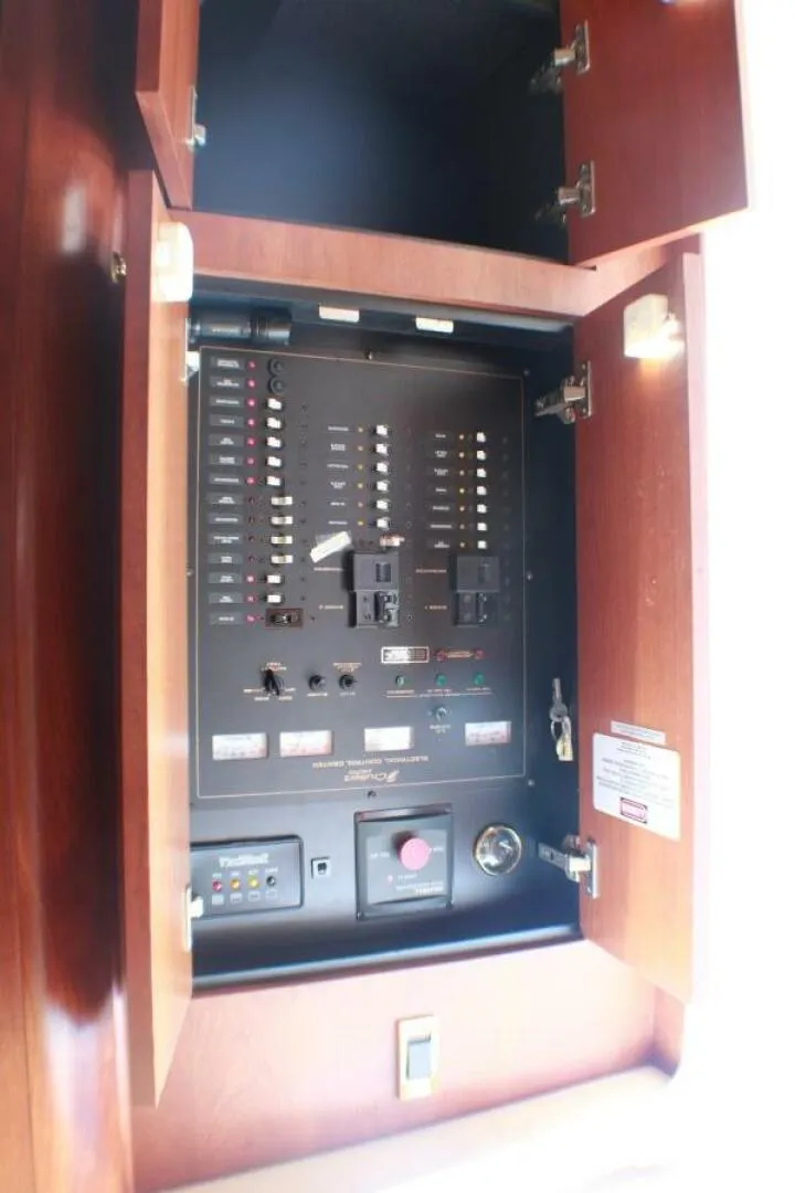 Slide: The Image of Cruisers 3672 Express 2002 - 5379849