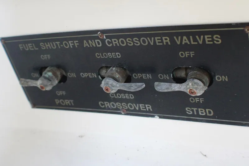 Slide: The Image of Cruisers 3672 Express 2002 - 5381075