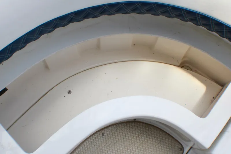 Slide: The Image of Cruisers 3672 Express 2002 - 5381079