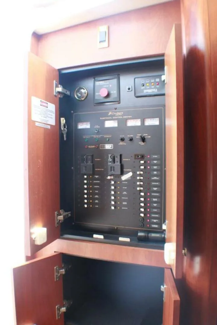 Slide: The Image of Cruisers 3672 Express 2002 - 5381107