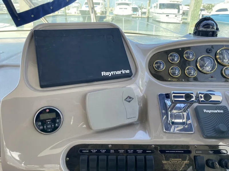 Slide: The Image of Cruisers Yachts 3672 Express 2002 - 5360127