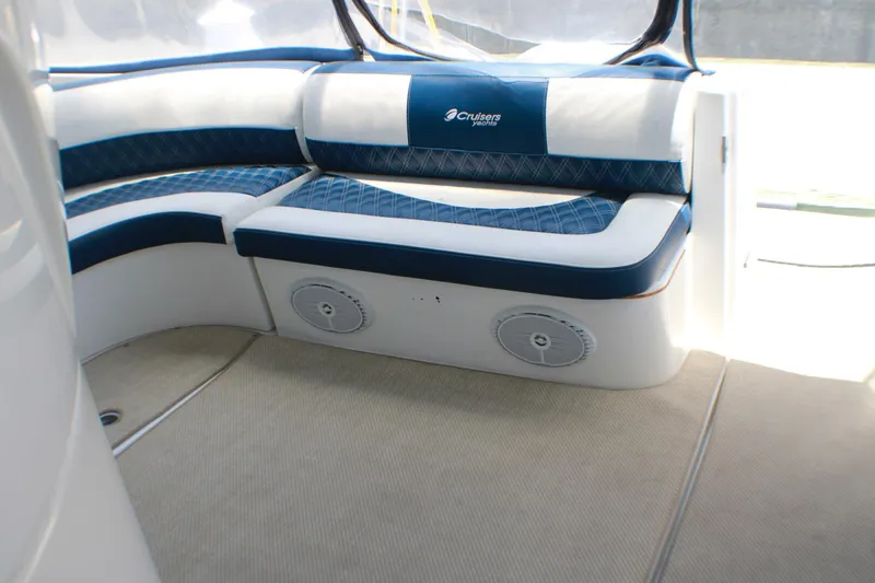 Slide: The Image of Cruisers Yachts 3672 Express 2002 - 5379860