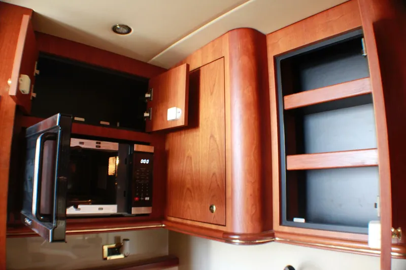 Slide: The Image of Cruisers Yachts 3672 Express 2002 - 5379827