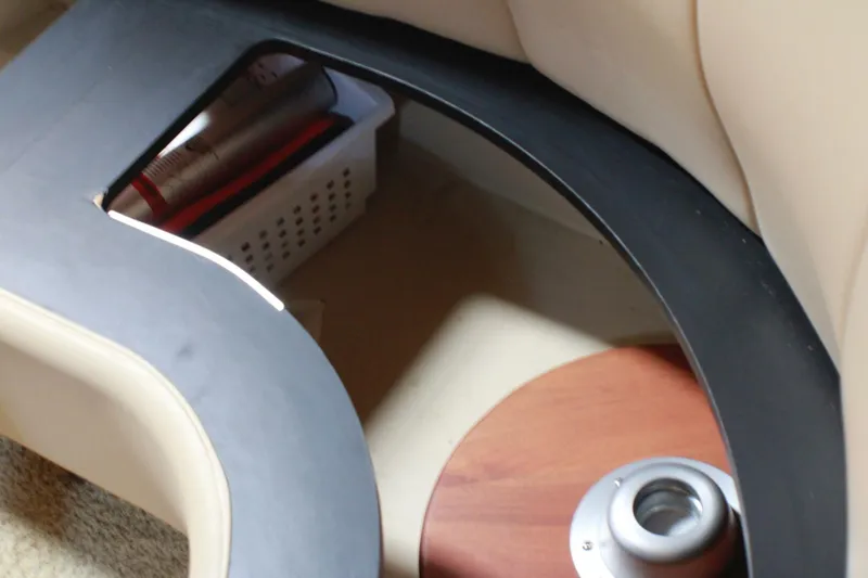 Slide: The Image of Cruisers Yachts 3672 Express 2002 - 5379832