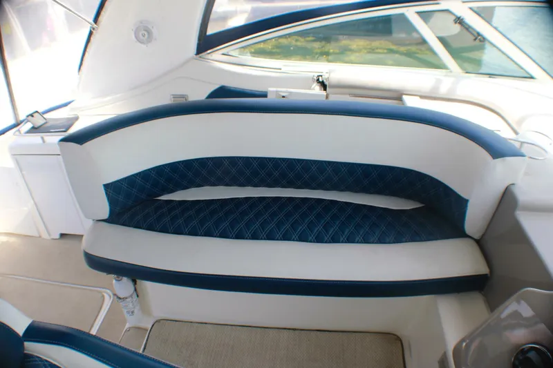 Slide: The Image of Cruisers Yachts 3672 Express 2002 - 5381090