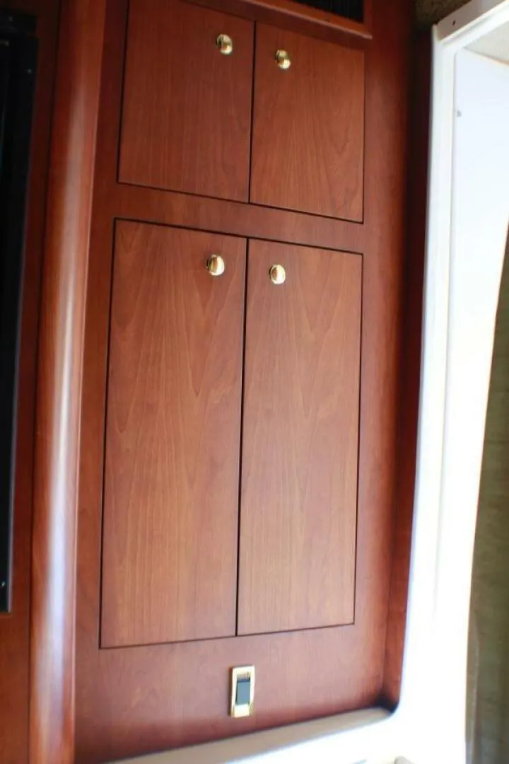 Slide: The Image of Cruisers Yachts 3672 Express 2002 - 5381105