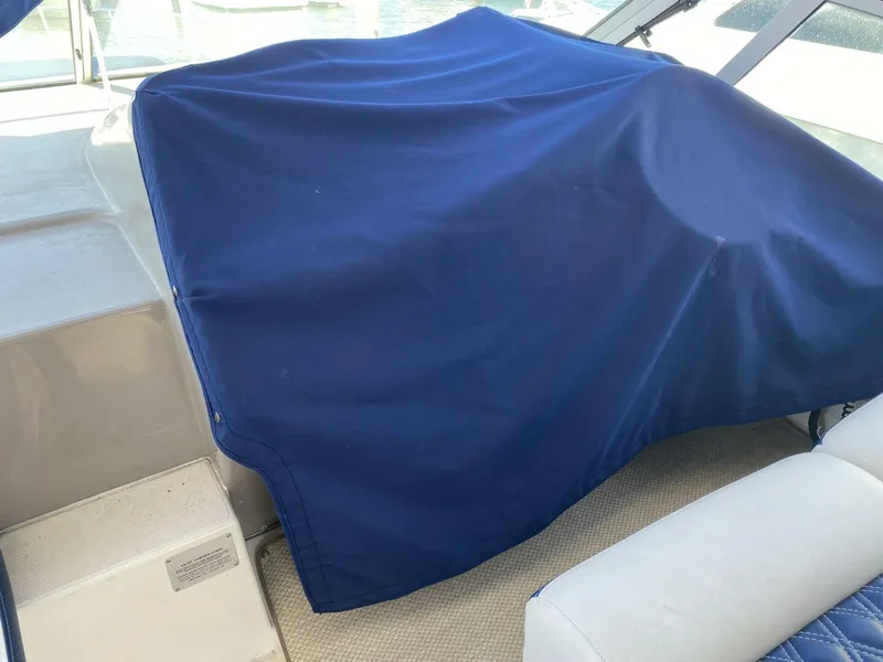 Slide: The Image of Cruisers Yachts 3672 Express 2002 - 5360122