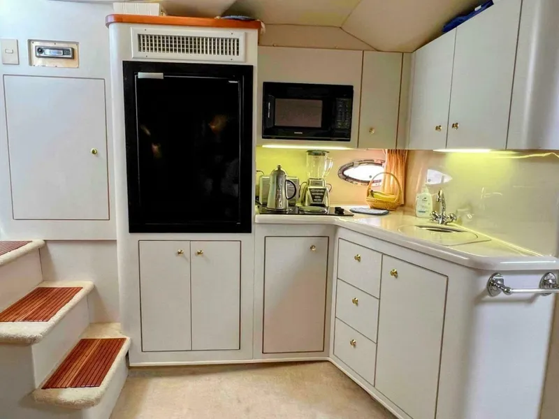 Slide: The Image of Cruisers Yachts 3575 Esprit 1998 - 5359660