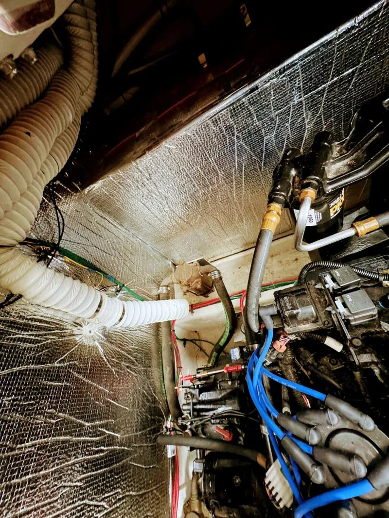 Slide: The Image of Cruisers Yachts 3575 Esprit 1998 - 5359686