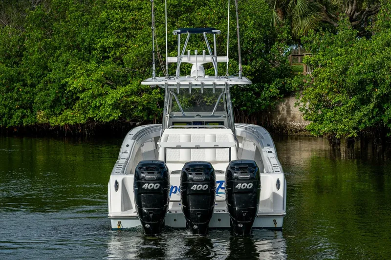 Slide: The Image of 39 Invincible Exterior / Triple Mercury Verado 400's - 5366317