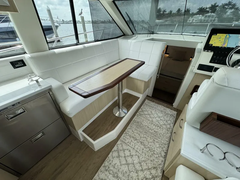 Slide: The Image of Regal 38 XO 2024 - 5359983