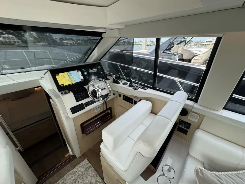 Slide: The Image of Regal 38 XO 2024 - 5359985