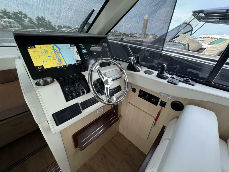 Slide: The Image of Regal 38 XO 2024 - 5359987