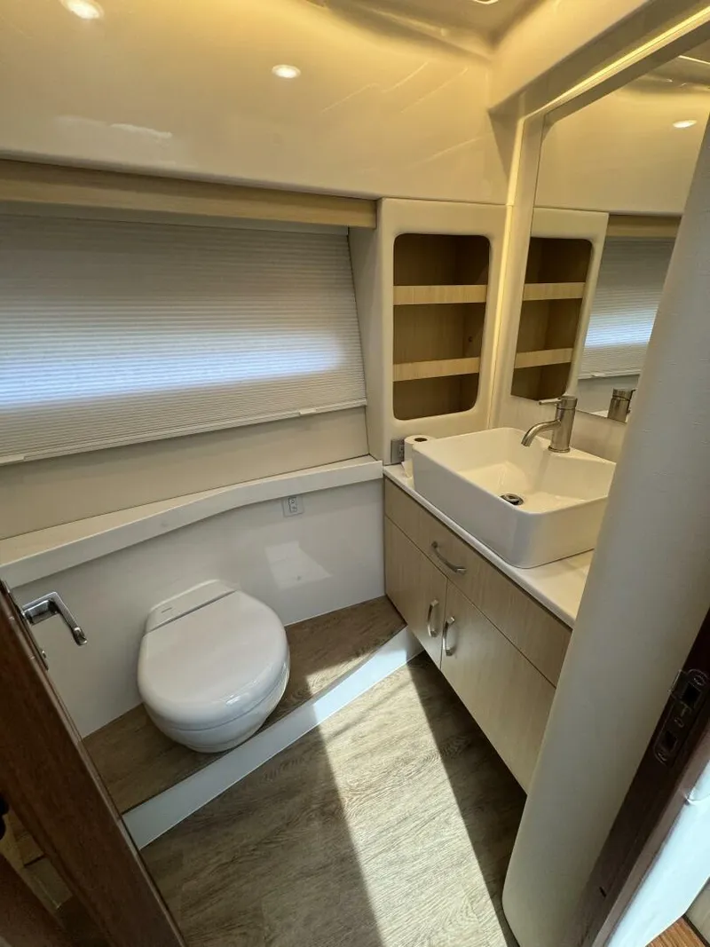 Slide: The Image of Regal 38 XO 2024 - 5360000