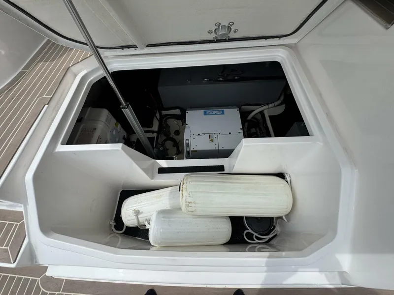 Slide: The Image of Regal 38 XO 2024 - 5360010