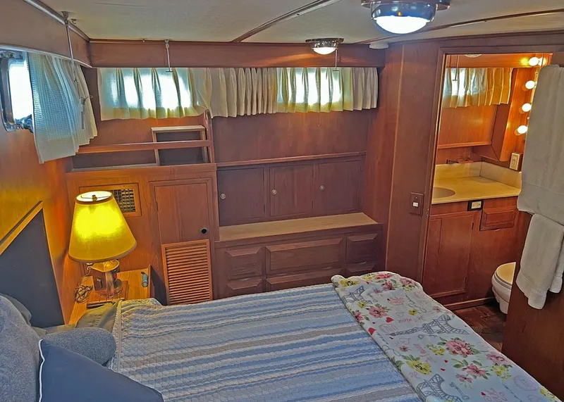 Slide: The Image of DeFever Tri-Cabin 1987 - 5361642