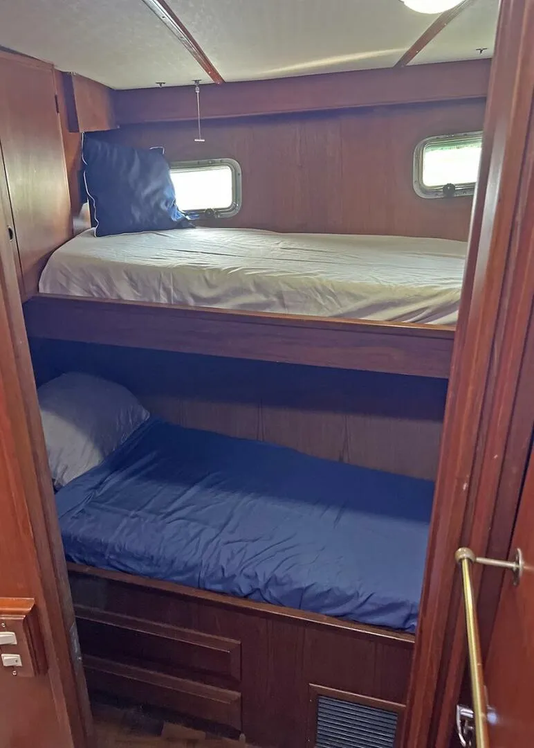 Slide: The Image of DeFever Tri-Cabin 1987 - 5361632