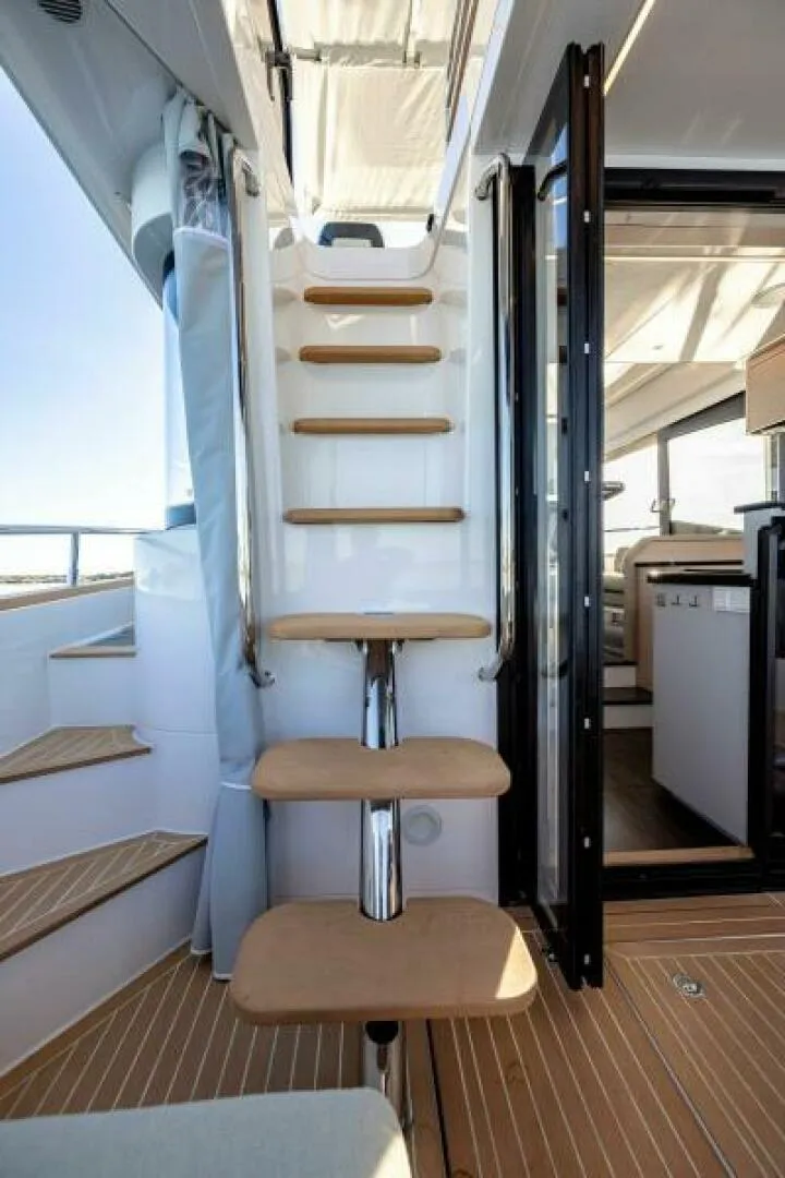 Slide: The Image of Nimbus 495 Flybridge 2025 - 5361685